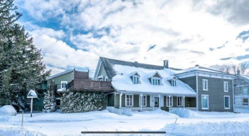 Lotbiniere Hotel | Le saint Louis