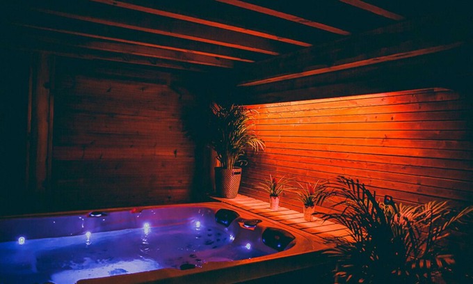 Aye Cabin | Le Spa du Cabanon: Cabanon de Luxe Avec Spa Entièrement Privatif