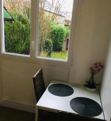 Courcouronnes Apartment | Le Tendance : Studio avec Jardin
