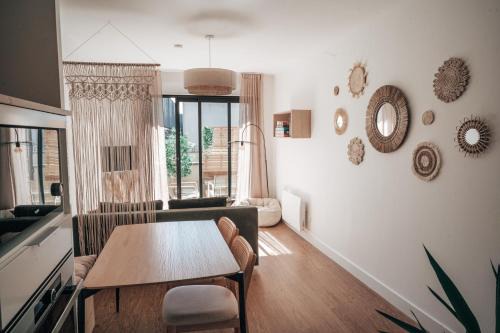 Cholet Apartment | Le Terra Cholet - T2 tout équipé avec parking et terrasse