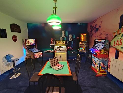Champagnole Apartment | LE VEGAS Logis de luxe avec salle de jeux