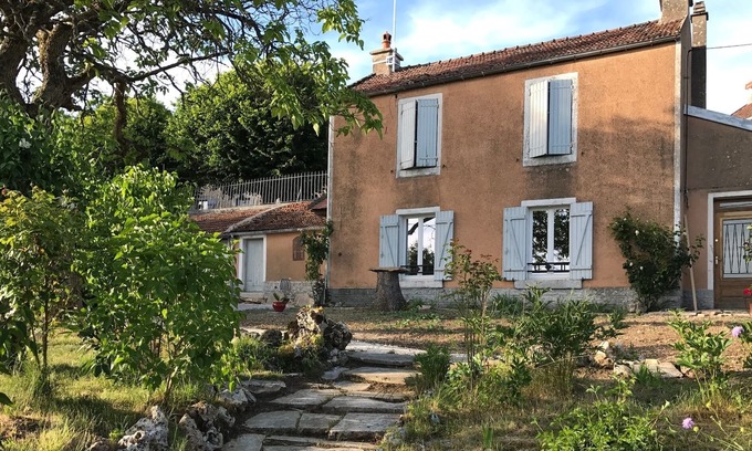 Grimault Cottage | Le Verger Grimaldin - Character cottage 4 kms from Noyers-sur-Serein.