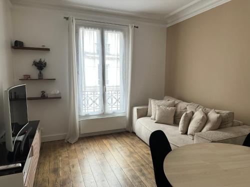 Quartier de la Roquette Apartment | Le Voltaire apartment - Paris Center