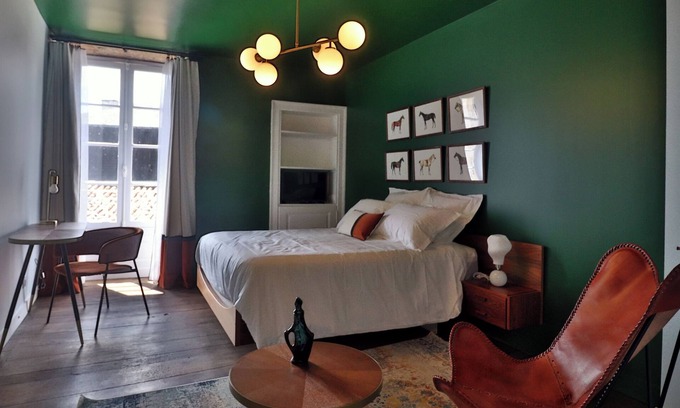 Montbron Hotel | Le25 Parahotellerie