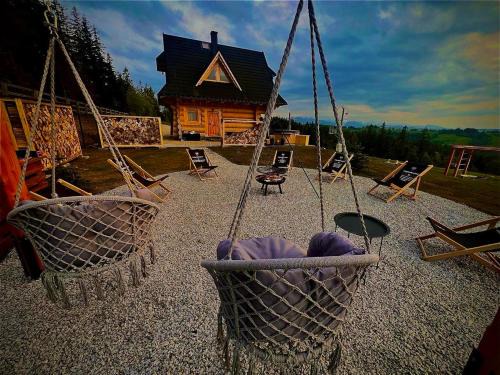 Bukowina Tatrzanska Ski Chalet | Legenda Lasu - drewniany domek w górach z jacuzzi, przy stoku narciarskim Kotelnica, Białka Tatrzańska, w pobliżu Term Bania