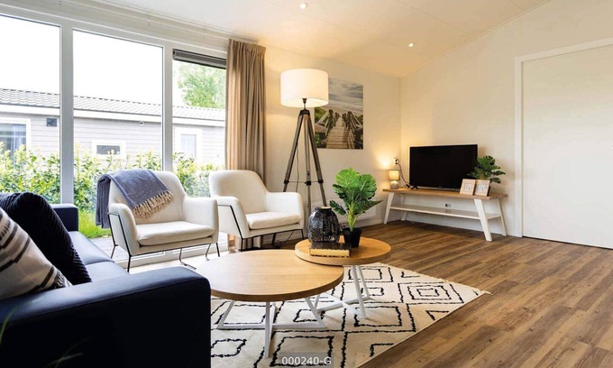 Cromvoirt Ski Chalet | ✓ Leijhoeve at Résidence de Leuvert ✓ Holiday home for 2 persons ✓ Located near Den Bosch (Noord-Brabant) ✓ Near De IJzeren Man ✓ Book directly through the park