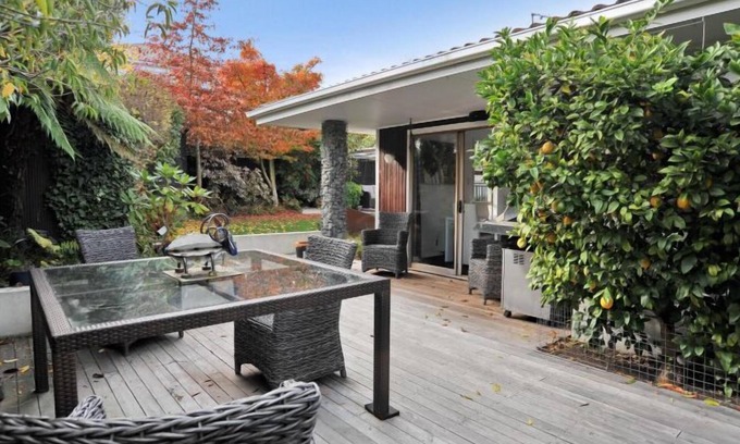 Merivale Apartment | Leinster Villa: Spacious three bedroom apartment