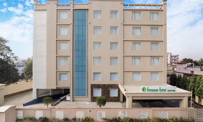 Aligarh Hotel | Lemon Tree Hotel, Aligarh