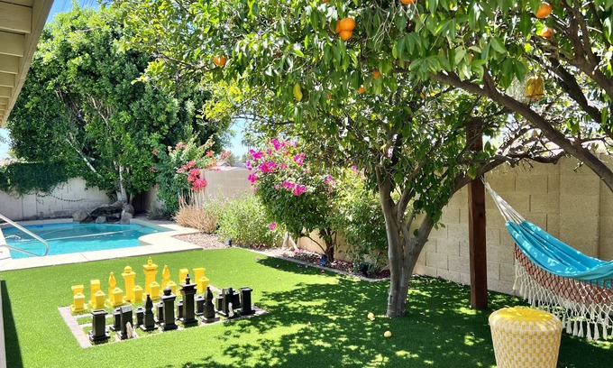 Gilbert House | Lemon Treeside, Family Fun! Heated Pool DT Gilbert