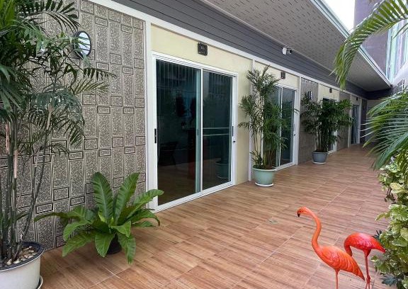 Suphan Buri Apartment | Lert Sri Garden Hotel