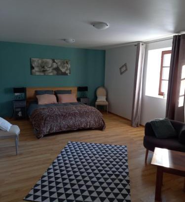 Labastide-du-Haut-Mont House | les alpagas de barres