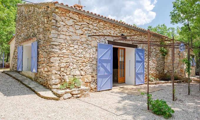 Regusse House | Les Campaou by Interhome