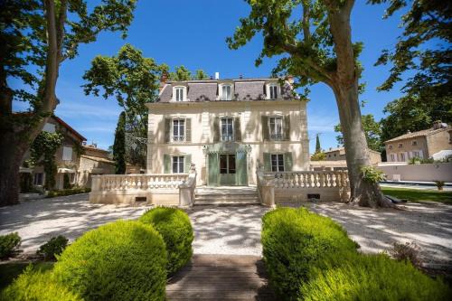 Montfavet House | LES FRENES EN PROVENCE-CHÂTEAU ZEN