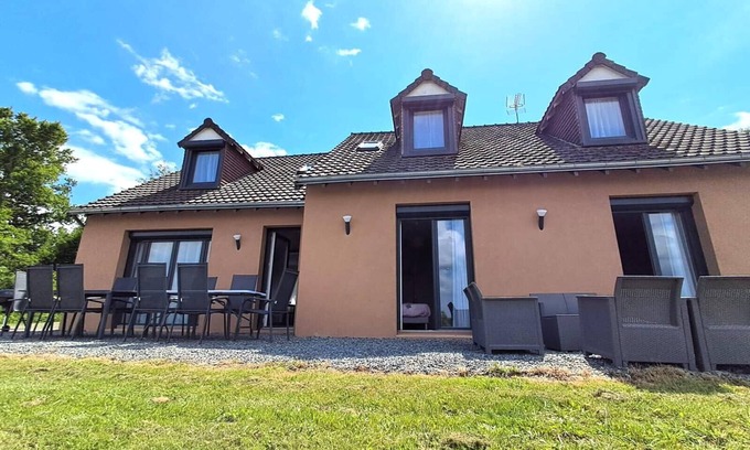 Eguzon-Chantome Villa | Les hauts du lac - 500 m du lac - Vu sur le lac *