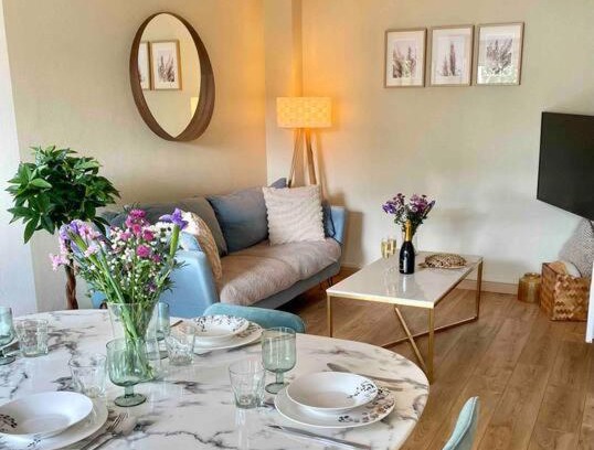 Chateauroux Apartment | Les rives de l’Indre. Parking gratuit. Lit 160CM