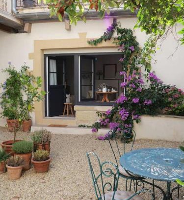 Aigues-Vives Apartment | Les Songes d'Augustine