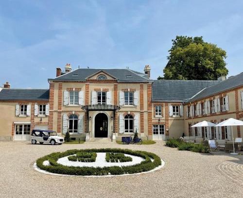 Epernay Bed & Breakfast | Les Suites BB, Champagne Besserat de Bellefon
