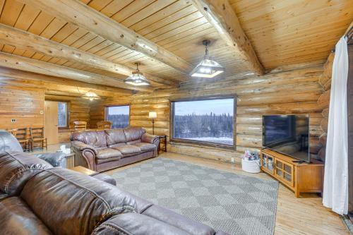 Sterling House | Less Than 1 Mi to Kenai River Spacious Cabin with Deck!