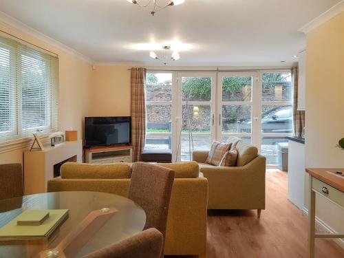 Arden House | Leven Lodge 2 - Uk46044