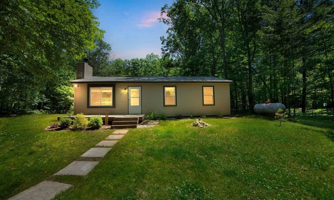 Lewiston House | Lewiston Landing: Color Tours & Cabin Comfort – Fall in Lewiston