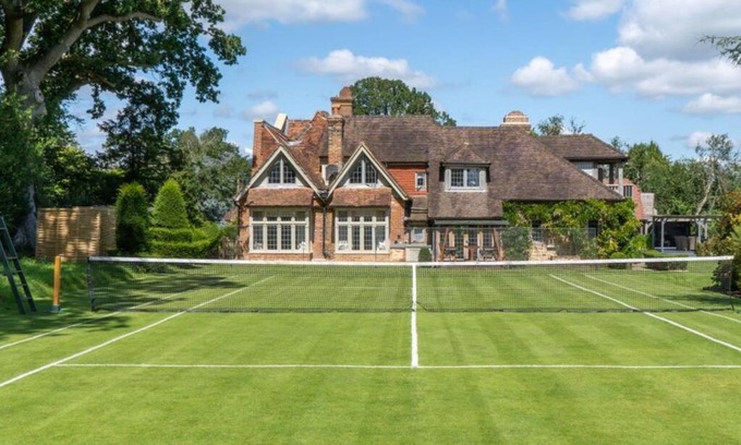 Lickfold House | Lickfold Manor - Luxury home with swimming pool