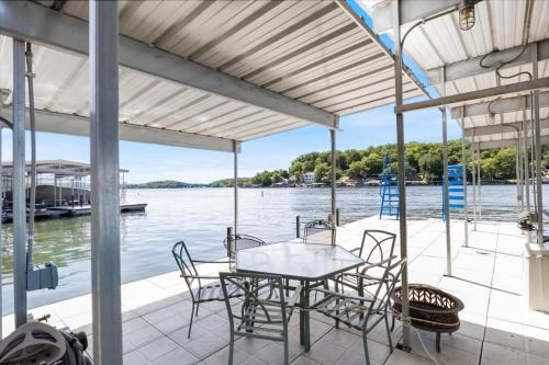 Gravois Mills House | Life's Better At The Lake