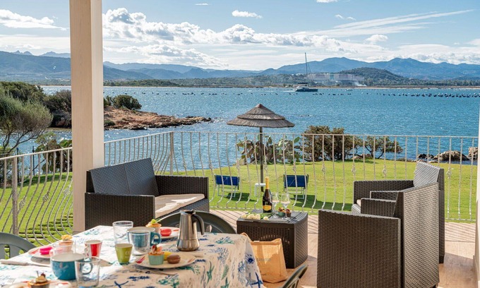 Olbia Villa | Light Bay house with direct access to the sea and private beach - SARDINIA UNLIMITED