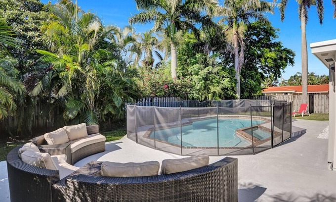 Lighthouse Point House | Lighthouse Point Oasis w Pool & Hot Tub Near Beach