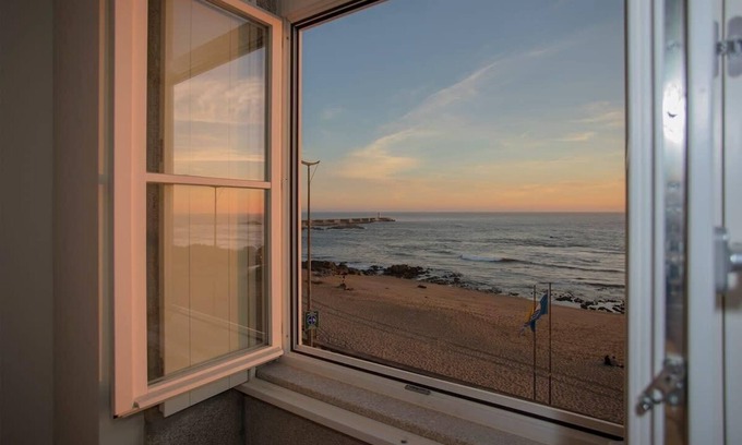 Foz do Douro Apartment | Liiiving in Porto| Luxury Beachfront Apartment III