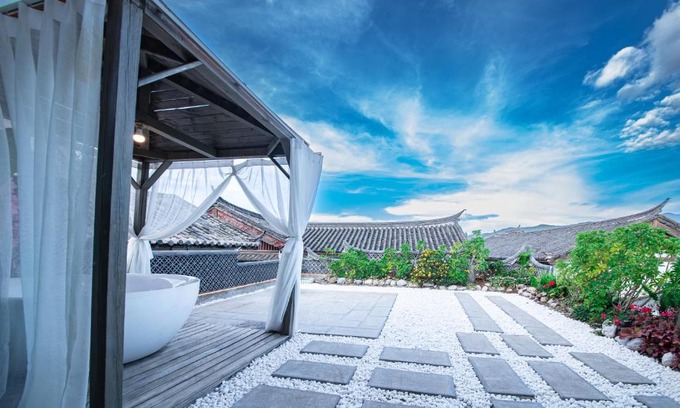 Dayan Old Town Hotel | Lijiang View Holiday Inn