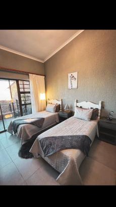 Dana Bay Bed & Breakfast | Lilies & Leopards