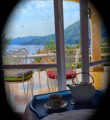 Avlakia House | Lilly's Seaview Retreat Cottage