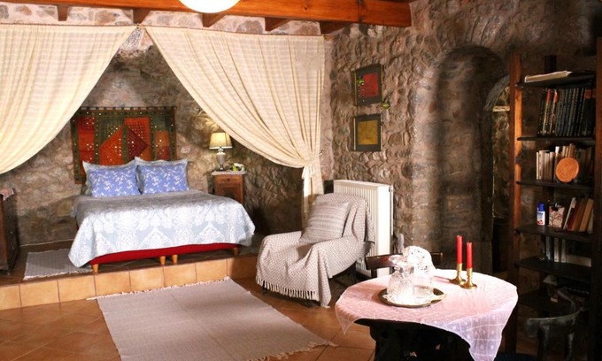 Diasella Apartment | Lina's Art and Stone Studio