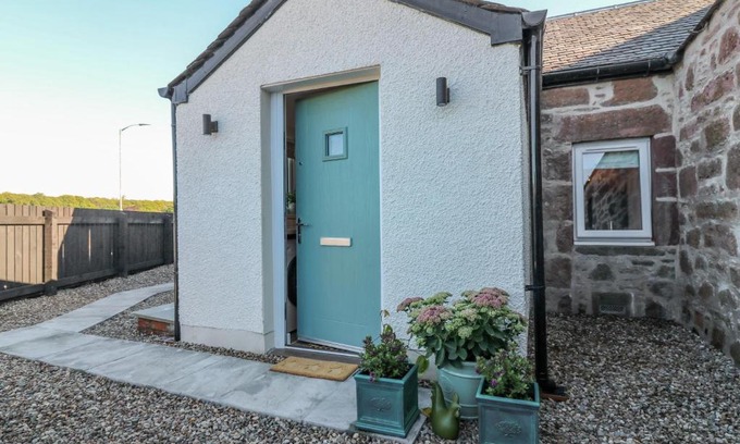 Kirriemuir House | Lindsay Cottage