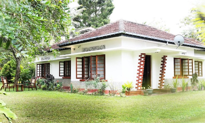 Katugastota House | Lion Shade Tourist Bungalow