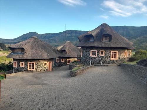 Lesotho Apartment | Liphofung cave, chalets