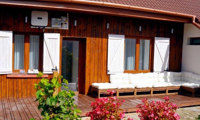 Kecskemet Apartment | Lisbet Cottage