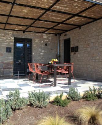 Trikolonoi Apartment | Lithero Suites