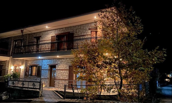 Mavromati Apartment | Lithotomia Mouzaki
