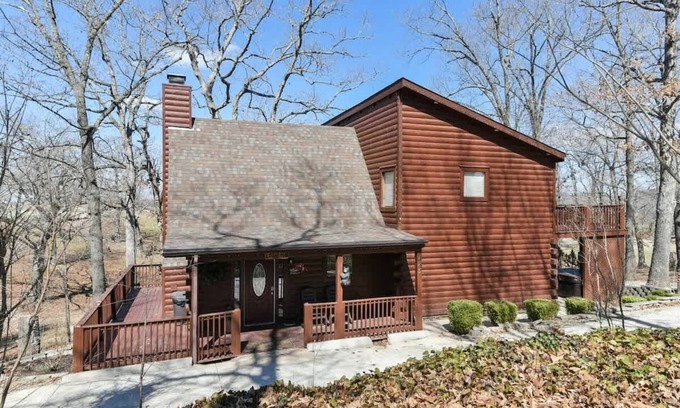 Branson Cedars Cabin | Little Bear Cabin Sum