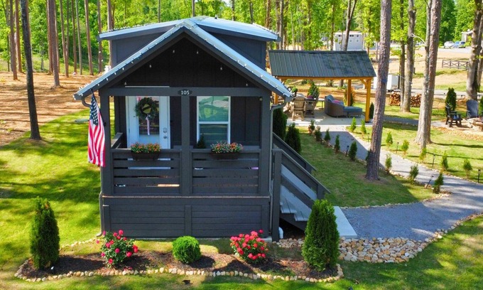 Dover House | Little Dolly ("In The Pines" at KY Lake) | 105 Pine Grove Lane, Dover, TN 37058