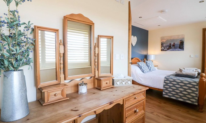 Uttoxeter Cottage | Little Gem