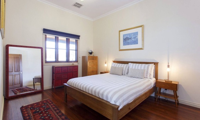 South Fremantle House | Little Haven - South Fremantle Guesthouse