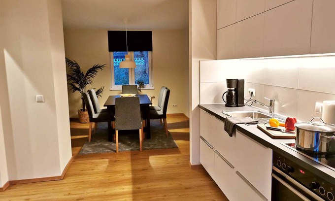 Hoexter House | Little house on the historic city wall