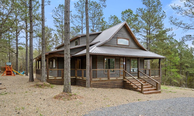 Broken Bow Cabin | Little K Hideaway - Pool Table, Playset for Kids, Bedroom Fireplaces, Hot Tub