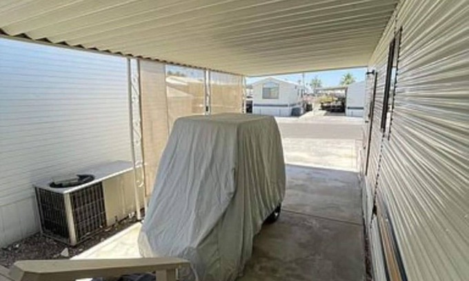 Lake Havasu City House | Little Lake Havasu Jewell Steps To The Beach!