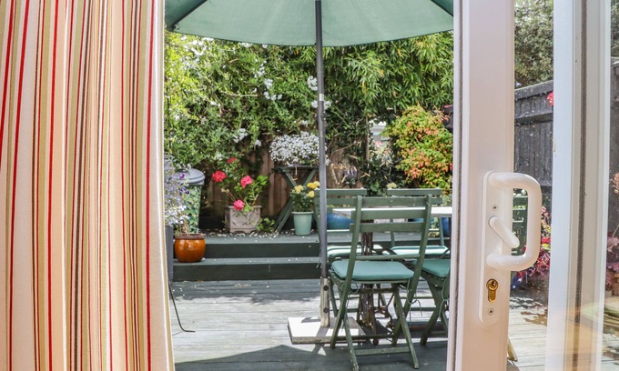 Ninfield Cottage | Little London