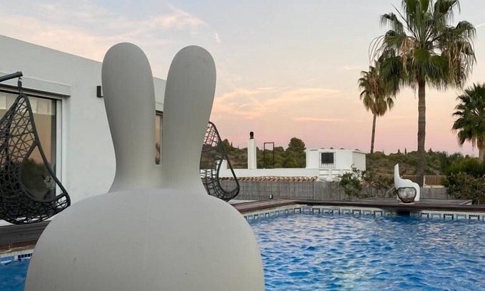 Estepona Ski Chalet | Living in a tiny house with horses and near the sea. 2 People