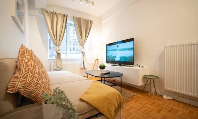 Altstadt Apartment | Living in Hamburg City Center