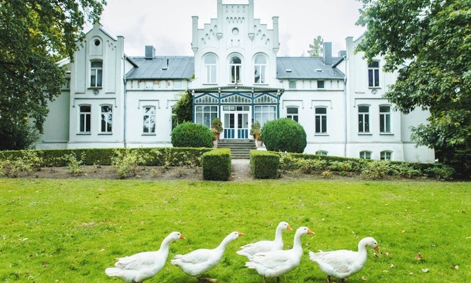 Lutzow Apartment | Living in the castle - Cozy 40m2 apartment in the countryside. Peace & nature